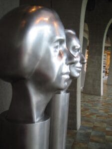 1 OinNBvwvJL8btd154L2Zsw